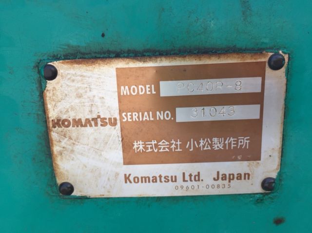 ขายรถแมคโคมือสอง KOMATSU PC40-8 รถนอก..ขายถูก