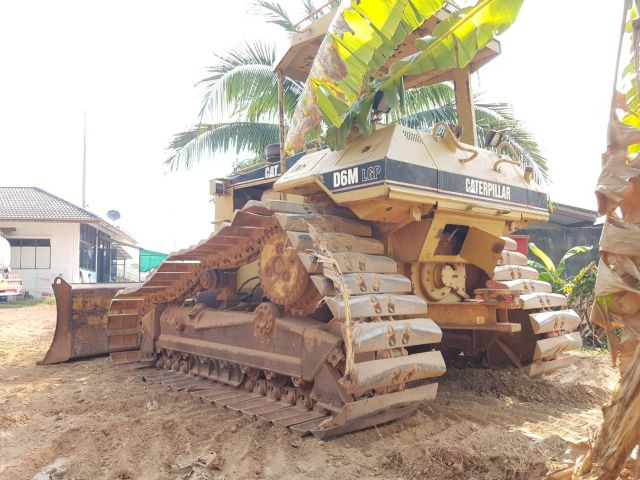 ขายรถแทรคเตอร์ CAT D6M LGP เก่าไทย สภาพพร้อมใช้งาน