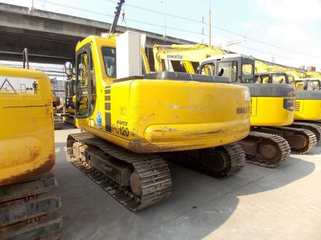 ขายรถแบคโฮพร้อมหัวแม่เหล็ก KOMATSU PC120-6 รถนอก..ขายถูก