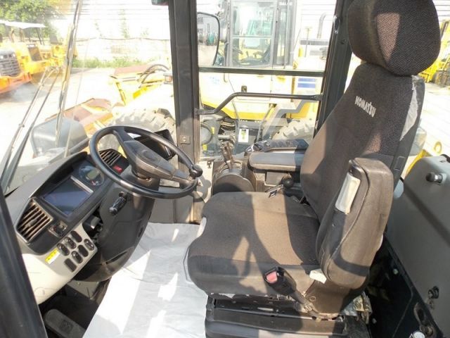 ขายรถตักล้อยาง KOMATSU WA320-7 รถนอก..ขายถูก