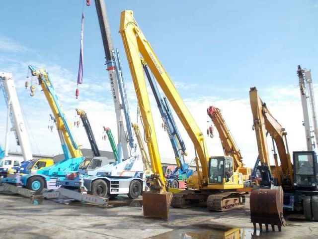 ขายรถแบคโฮบูมยาว KOMATSU PC200-8 รถนอก..ขายถูก