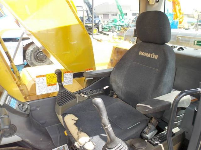 ขายรถแบคโฮบูมยาว KOMATSU PC200-8 รถนอก..ขายถูก