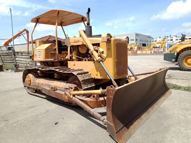 ขายรถแทรคเตอร์ตีนตะขาบ CAT D5B-48X00773 เก่าญี่ปุ่นแท้