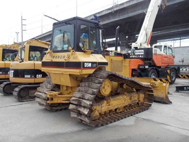 ขายรถแทรคเตอร์ CAT D5M เก่าญี่ปุ่นแท้ รถนอก..ราคาถูก