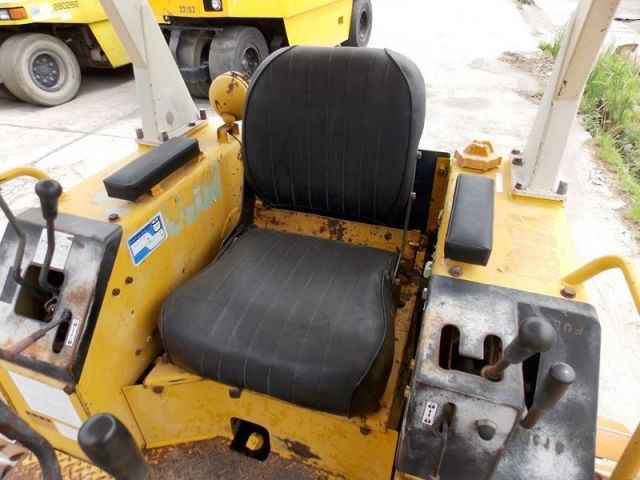 ขายรถแทรคเตอร์ KOMATSU D21P-6 รถนอก..ราคาถูก