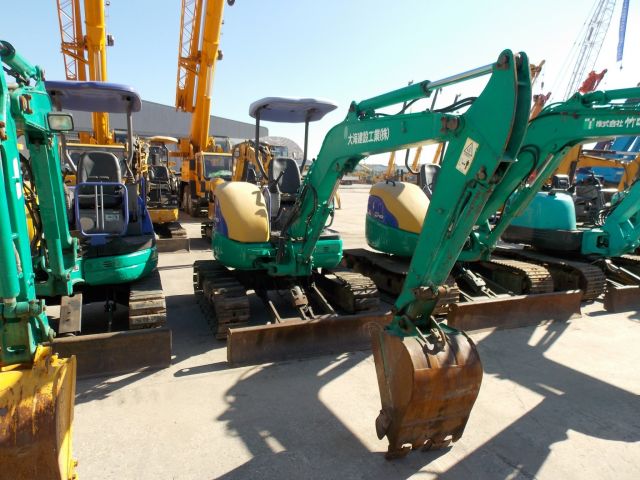 ขายรถแบคโฮ KOMATSU PC30MR-1-3716 รถเก่านอก