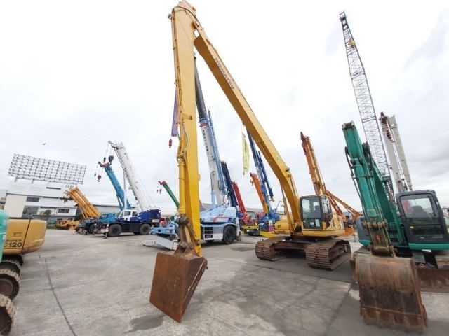 ขายรถแแบคโฮบูมยาว KOMATSU PC200LC-8 บูมยาว 18 เมตร