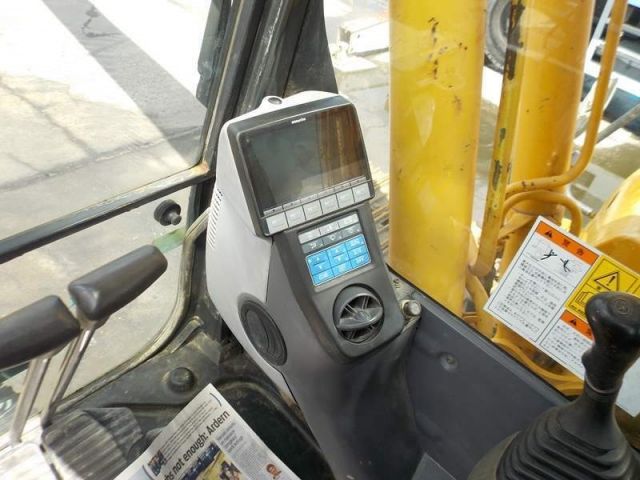 ขายรถแแบคโฮบูมยาว KOMATSU PC200LC-8 บูมยาว 18 เมตร