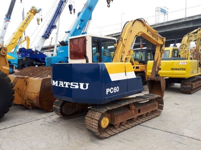 ขายรถแบคโค KOMATSU PC60-6 เก่าญี่ปุ่นแท้ สภาพสวยพร้อมใช้