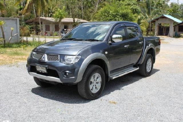 ขาย MITSUBISHI TRITON PLUS DOUBLECAB AUTO ปี 2010