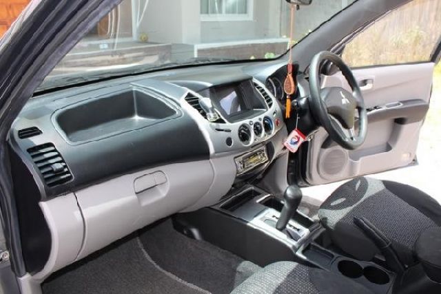 ขาย MITSUBISHI TRITON PLUS DOUBLECAB AUTO ปี 2010