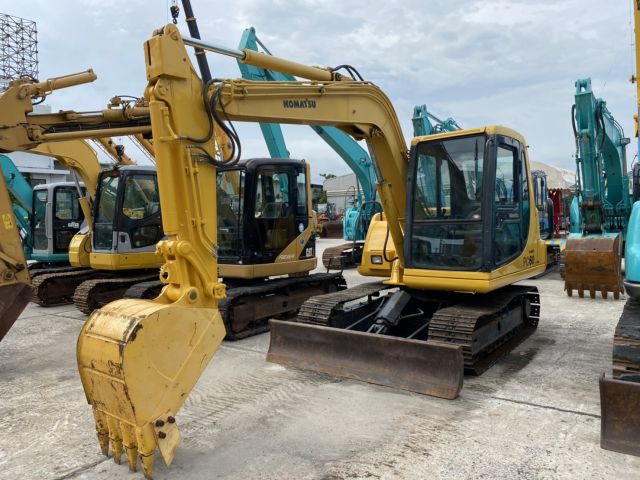 ขายรถแแบคโฮ KOMATSU PC60-7 นำเข้าจากญี่ปุ่นแท้ สภาพพร้อมใช้งาน