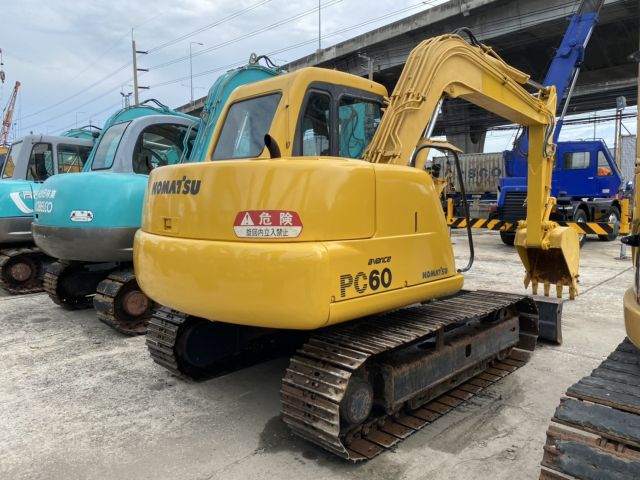 ขายรถแแบคโฮ KOMATSU PC60-7 นำเข้าจากญี่ปุ่นแท้ สภาพพร้อมใช้งาน