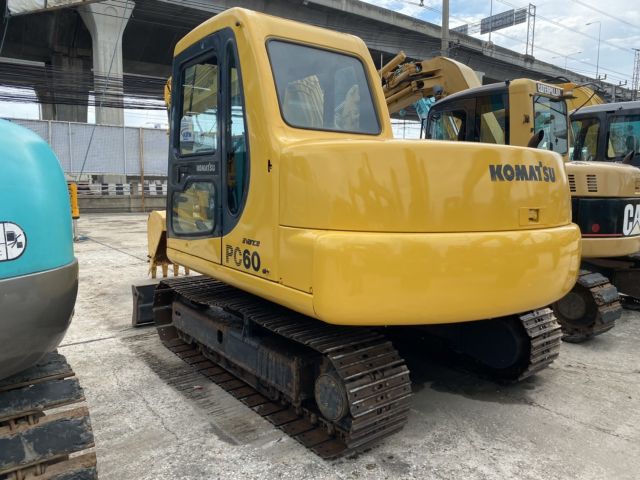 ขายรถแแบคโฮ KOMATSU PC60-7 นำเข้าจากญี่ปุ่นแท้ สภาพพร้อมใช้งาน