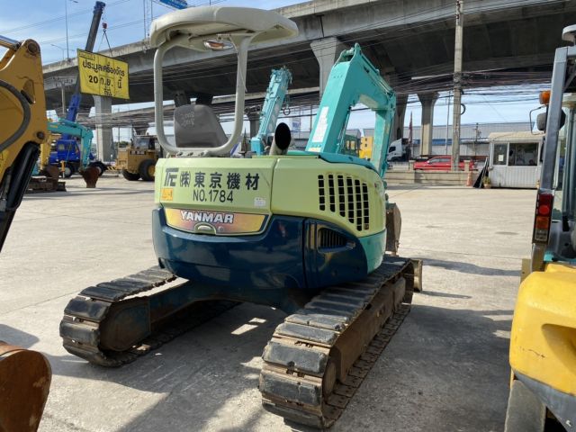 ขายรถขุดเล็ก YANMAR VIO 40-3 มีผานดันหน้า นำเข้าจากญี่ปุ่นแท้