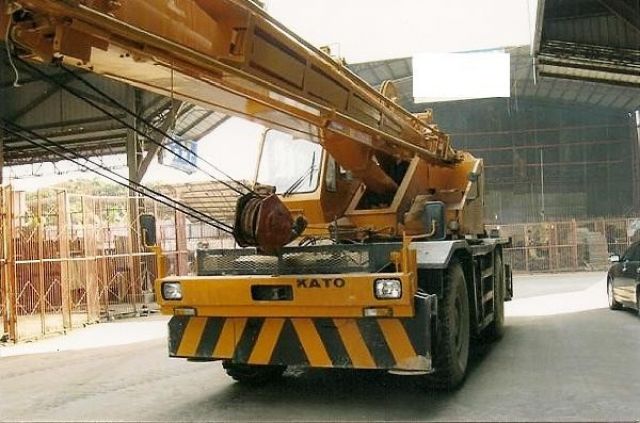 KATO SR250 Rough Terrain Crane with fly jib