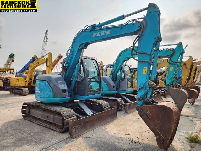 รถแบคโฮ KOBELCO SK70SR รถขุดขนาดกลางขนาด 7 ตัน