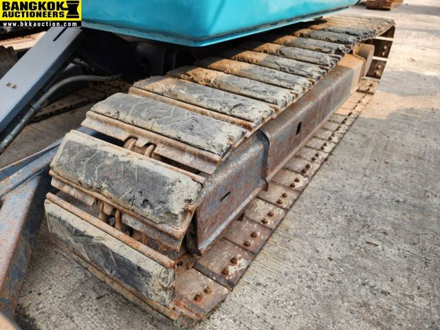 รถแบคโฮ KOBELCO SK70SR รถขุดขนาดกลางขนาด 7 ตัน