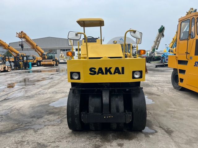 ขายรถบดล้อยาง 9 ล้อ SAKAI TS200 นำเข้าจากญี่ปุ่น