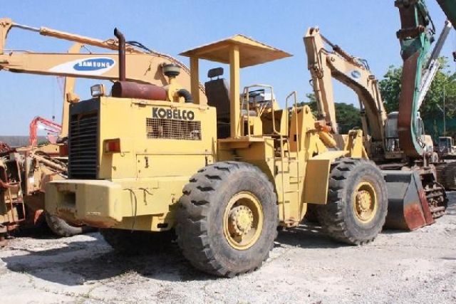 ขายรถตักล้อยาง KOBELCO T500