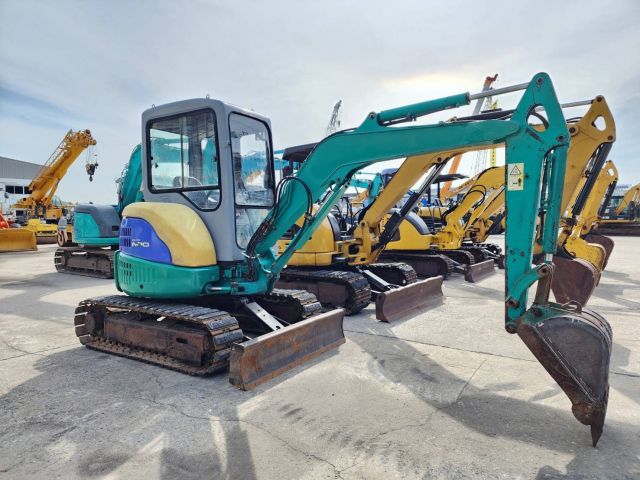 ขายรถขุดขนาด 3 ตัน KOMATSU PC30MR-1 เก๋งตู้ เนื้อดี พิมพ์นิยม นำเข้าจากญี่ปุ่น