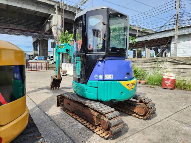 ขายรถขุดขนาด 3 ตัน KOMATSU PC30MR-1 เก๋งตู้ เนื้อดี พิมพ์นิยม นำเข้าจากญี่ปุ่น