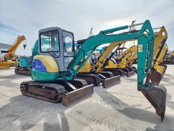 ขายรถขุดขนาด 3 ตัน KOMATSU PC30MR-1 เก๋งตู้ เนื้อดี พิมพ์นิยม นำเข้าจากญี่ปุ่น