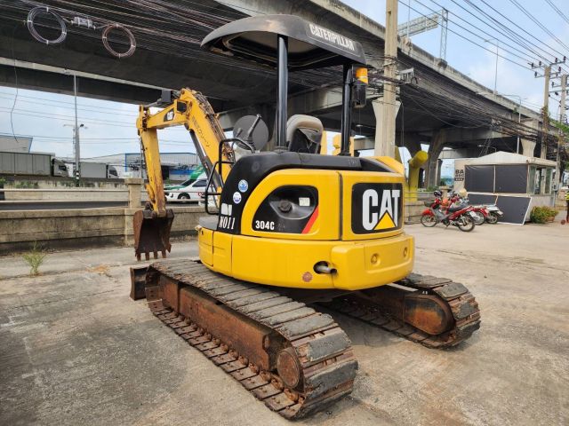 ขายรถขุดขนาด 4 ตัน CAT 304CCR มีแผ่นรองแทรค สภาพพร้อมลุยงานหนัก