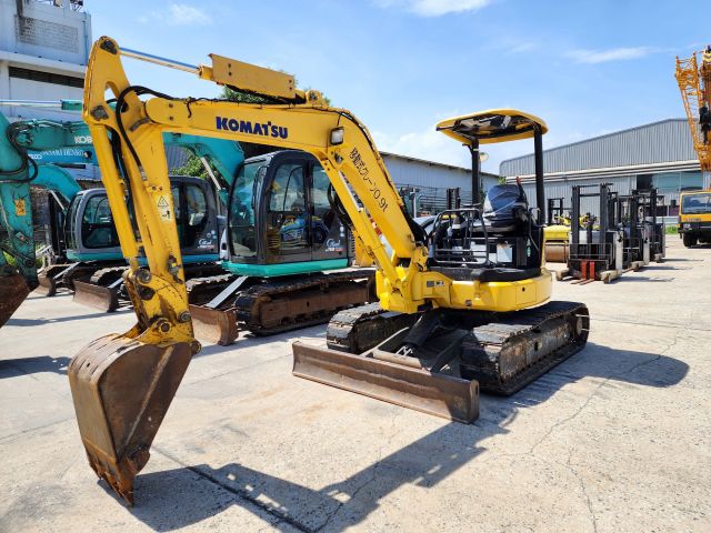 ขายรถขุดเล็ก KOMATSU PC40MR-3 มาพร้อมไลน์ไปป์ปิ้ง แผ่นรองแทรคยาง รุ่นนี้ใช้แล้วรวย....
