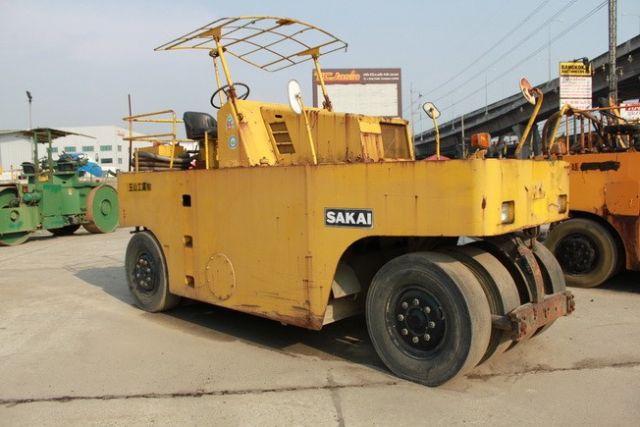 ขายรถบดล้อยาง SAKAI TS150-30341