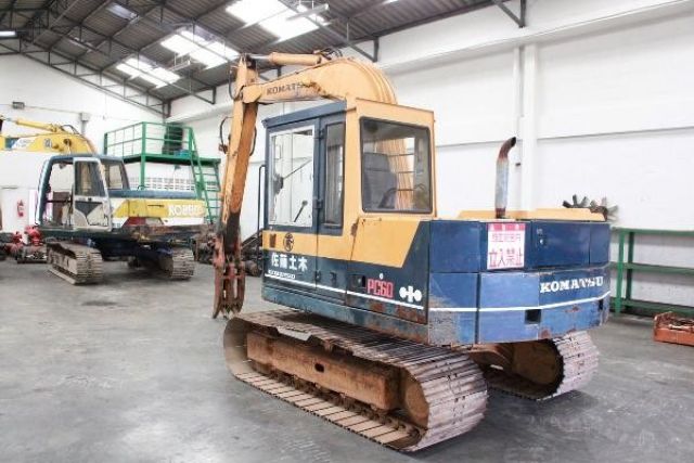 ขายรถแบคโค KOMATSU PC60-3