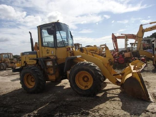 ขายรถตักล้อยาง KOMATSU WA100-3-51052