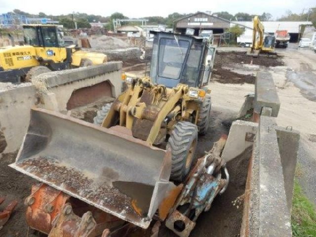 ขายรถตักล้อยาง KOMATSU WA100-1-21488