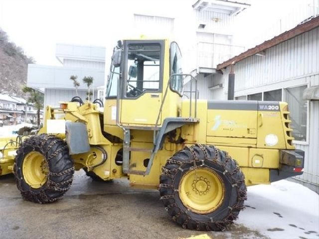 ขายรถตักล้อยาง KOMATSU WA200-3 1993Y