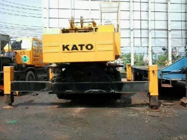 ขายรถเครน 20 ตัน KATO NK200A ป้อมซ้าย