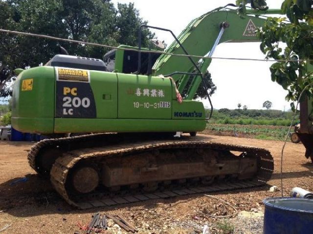 ขายรถแบคโฮ KOMATSU PC200LC-8N1 310275