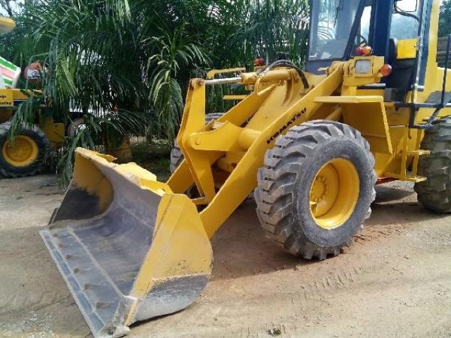 ขายรถตักล้อยาง KOMATSU WA100-1