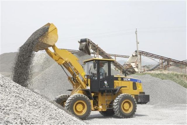 ขอแนะนำรถตักล้อยาง SEM 639B รถใหม่ By Caterpillar