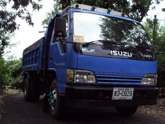 รถดั้มพ์ ISUZU NPR 130