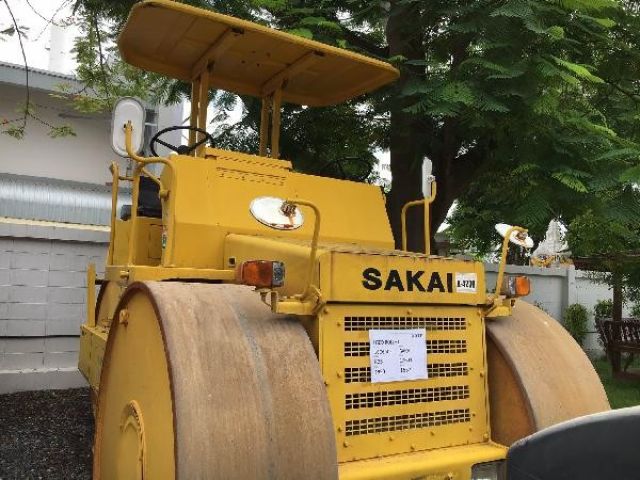 รถบด 3 ล้อเหล็ก Sakai R2S: 12 ตัน นำเข้าจากญี่ปุ่น โทร. 080-6565422 (หนิง)