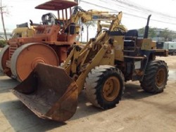 รถตักล้อยาง Komatsu 507 พร้อมตรวจสภาพ สนใจโทร. 080-6565422 (หนิง)